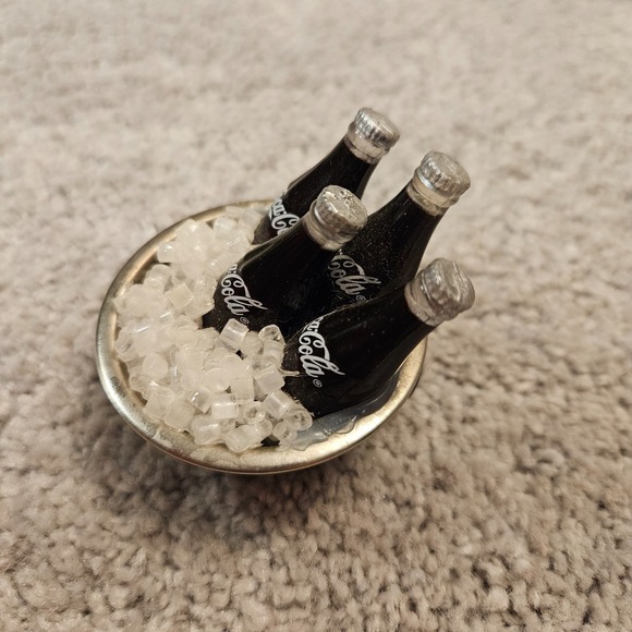 1999 Coca-Cola 3D Magnet Set – Ice Bucket & Red Wagon Cooler - Picture 3 of 10